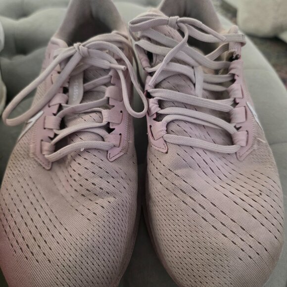 Nike Shoes, 10.5 Womens - Picture 9 of 9